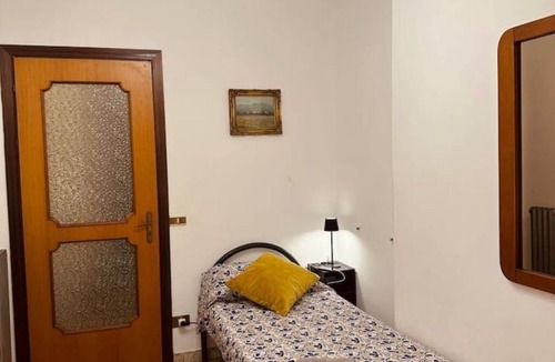 Diamante Bed & Breakfast | Charming Single Room with Balcony in Diamante Center
