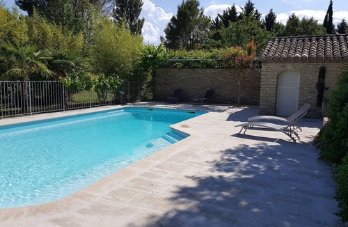 Lagnes Apartment | Charming single-storey gîte in a late 19th-century Provencal farmhouse (3*)
