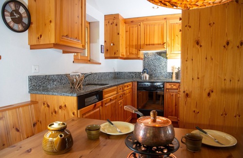 Vaz-Obervaz House | Charming ski-in/ski-out mountain hut