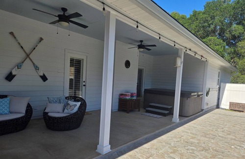 Doctors Inlet House | Charming Southern Country Retreat
