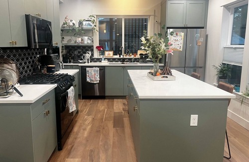 Richmond House | Charming Spacious 2-bedroom house with Study in Central Portland