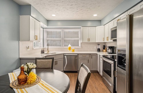 North Central Omaha House | Charming & Spacious 5-Bedroom Centrally Located