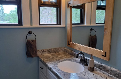Pine River House | Charming, Spacious Craftsman in Lakes Country! Short walk to beach/park/food