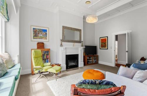 Birkenhead House | Charming Spacious Home in Birkenhead