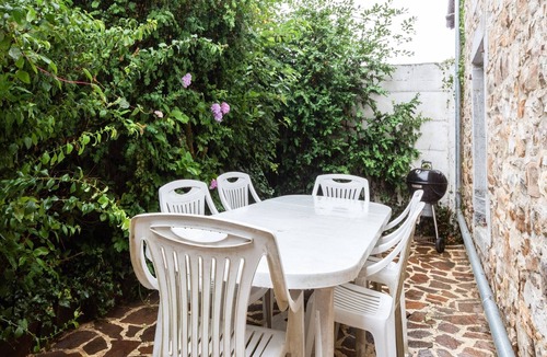 Le Mesnil House | Charming Stay in Viroinval