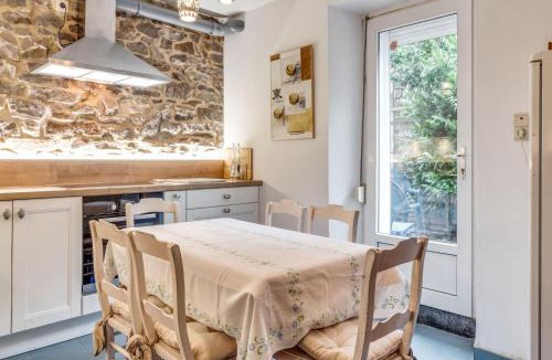 Le Mesnil House | Charming Stay in Viroinval