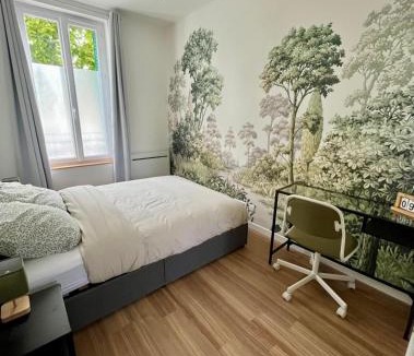 Meaux Apartment | Charming Stay - Private Terrace - 20 min Disney