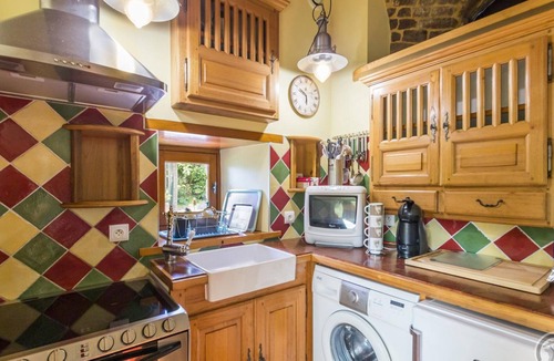 Gavray Apartment | Charming stone house with garden, ideal for couple