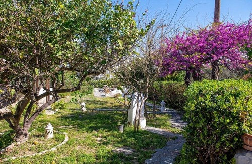 Vathianos Kampos Villa | Charming Stone House, A/C, Private Garden - Just a short walk from the Beach in Kokkini Hani Area!
