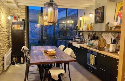 Vaudancourt House | Charming stone house in the heart of the Vexin, enclosed garden and view of the bell tower