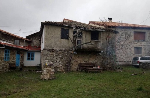 Viana do Bolo Cottage | Charming stone house