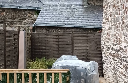 Langon House | Charming stone house