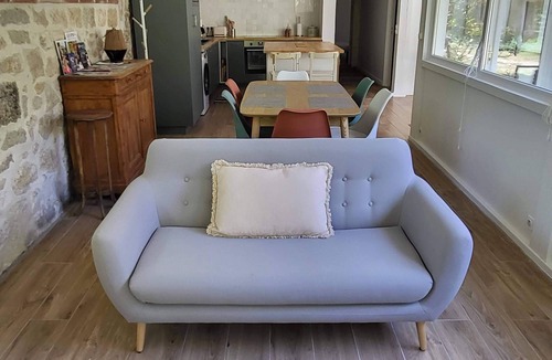 Madaillan House | Charming stone house with swimming pool. Pets welcome!