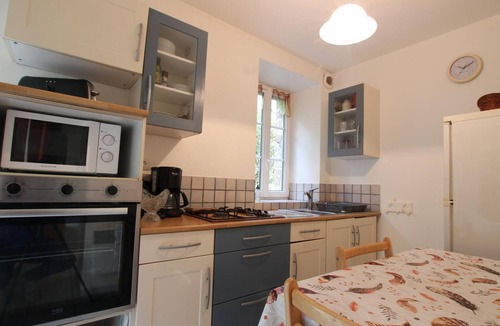 Gratot Cottage | Charming stone house with private garden, pets allowed