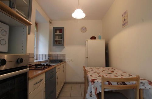 Gratot Cottage | Charming stone house with private garden, pets allowed