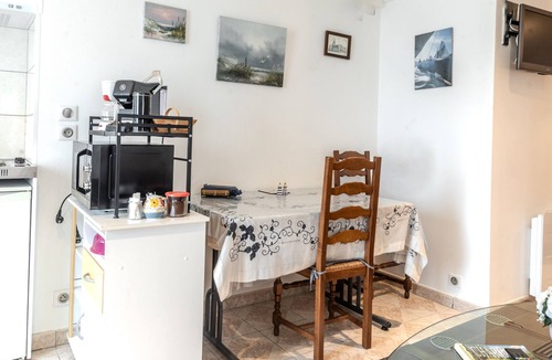 Montignac-Charente Apartment | Charming Studio Apartment with Wi-Fi