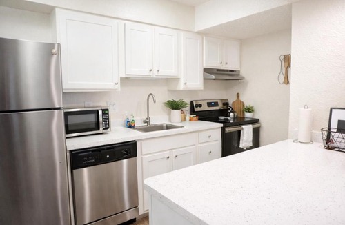 Central City Apartment | Charming Studio Amazing Location King-Size Bed
