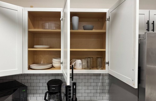 Tremont Apartment | Charming studio apartment in fantastic Cleveland Tremont area