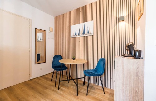 Guingamp Apartment | Charming studio apartment in a bourgeois house