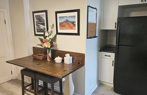 Trinidad Apartment | Charming studio apartment with full kitchen and washer/dryer combo in Trinidad.