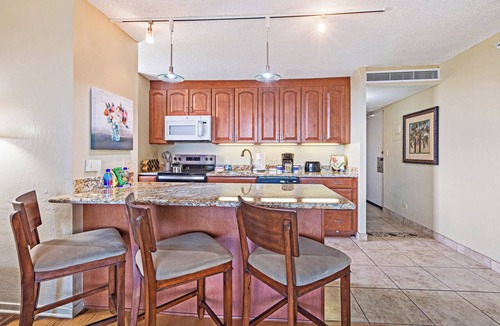 Honokowai Condo | Charming Studio at Oceanfront Ka’anapali Shores | Pools, Beach Access, AC