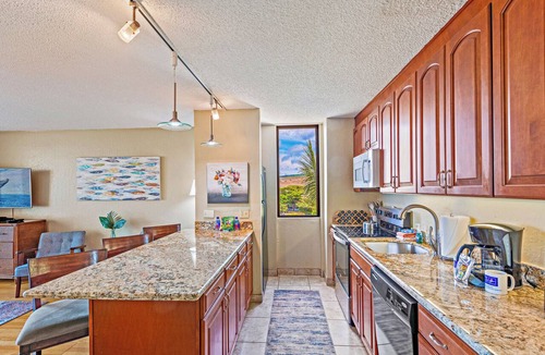 Honokowai Condo | Charming Studio at Oceanfront Ka’anapali Shores | Pools, Beach Access, AC