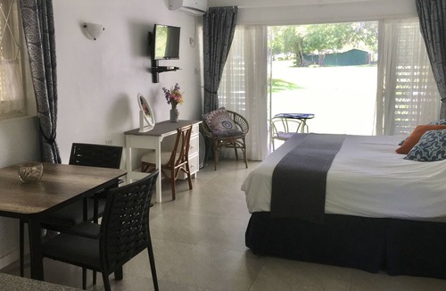 Rendezvous Apartment | Charming Studio at Rockley Golf Resort