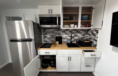 Amarillo Apartment | Charming studio Backhouse in fantastic Amarillo great quiet neighborhood.
