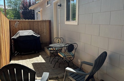 West University Apartment | Charming Studio by UNR, Furnished Monthly Rental