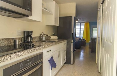 Orange Grove Apartment | Charming studio condo with a coastal comfort