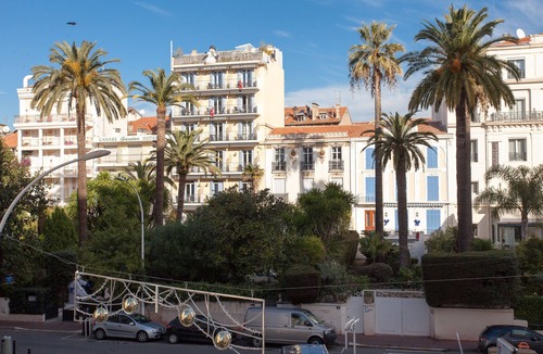 Cannes City Centre Apartment | charming studio center Croisette Cannes waterfront
