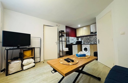 Saint-Julien Apartment | Charming studio close to the Château de Caen