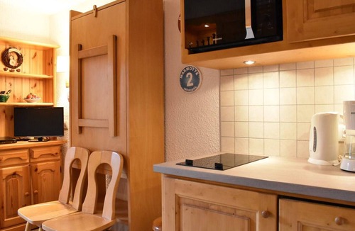 Meribel Apartment | Charming Studio for 3 in Méribel, Steps from Slopes & Amenities
