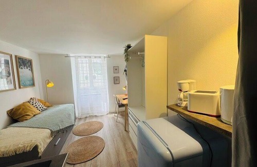 Haie Vigne Apartment | Charming studio for two in the heart of Caen
