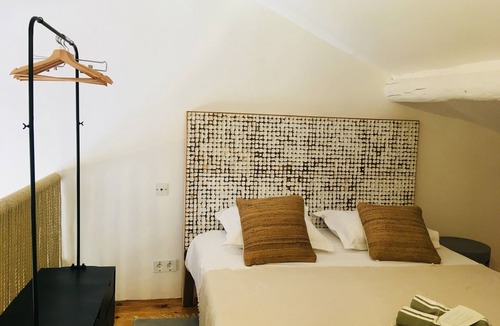 Aix-en-Provence Apartment | Charming studio in 19th century Provencal farmhouse with swimming pool