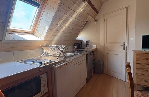 La Roche-Posay Apartment | Charming Studio 70m from the Baths, WiFi, Pets allowed
