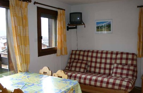 Le Praz de Lys Apartment | Charming studio in village center, easy slope access