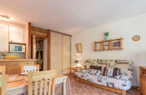 Chantemerle Apartment | Charming Studio with Mountain Views, Balcony, Private Parking, and Ski Locker - Serre-Chevalier