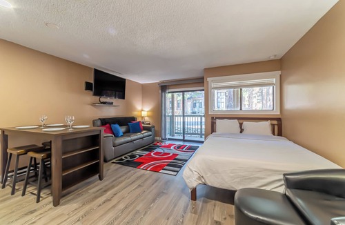 Mammoth Lakes Condo | Charming Studio in Mammoth Heart 520