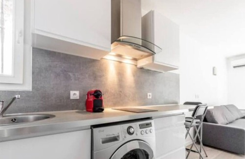 La Garde Apartment | Charming Studio Ideal Couple