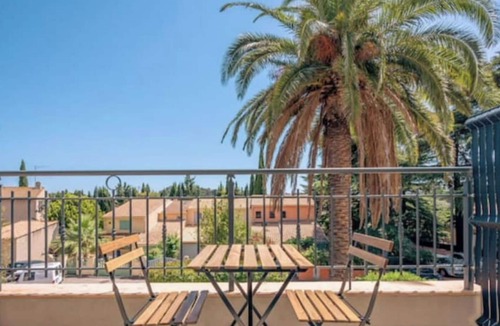 La Garde Apartment | Charming Studio Ideal Couple