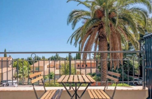 La Garde Apartment | Charming Studio Ideal Couple