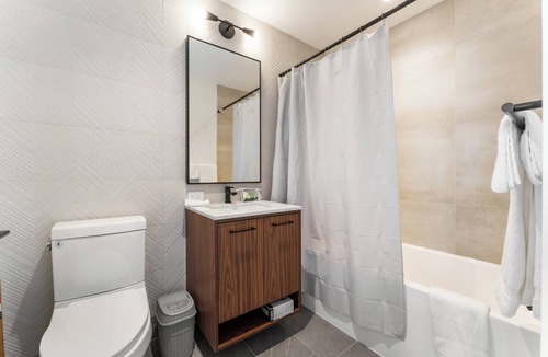 Bath Beach Apartment | Charming studio in brilliant Brooklyn with WiFi, AC, fitness room
