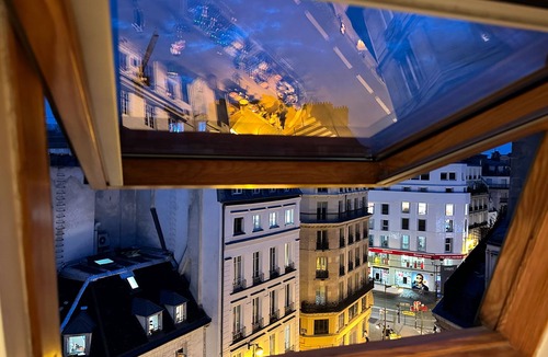Paris City Center Apartment | Charming Studio in Central Paris/Near the Seine