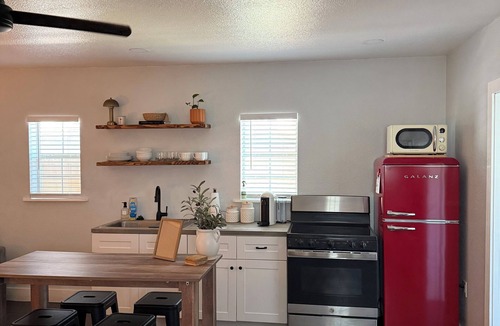 Roswell Apartment | Charming studio in downtown Roswell, New Mexico.
