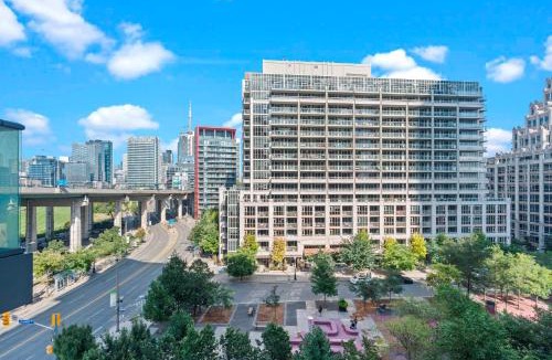 Fort York Apartment | Charming Studio in Downtown Toronto