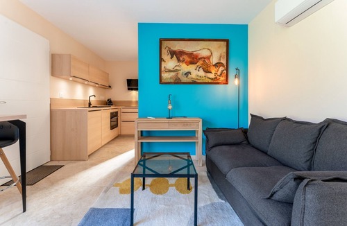 Fontareches Apartment | Charming Studio in Fontarèches (Gard) with Shared Pool, Wi-Fi & Air Conditioning