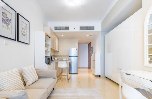 Jumeirah Lake Towers Apartment | Charming Studio in Saba 3, Jumeirah Lake Tower by Deluxe Holiday Homes