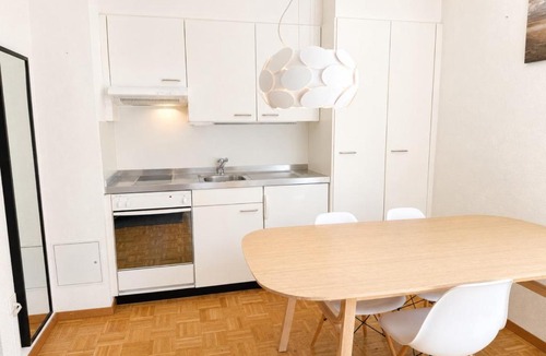 Hochschulen Apartment | Charming studio in the city centre - Art 4