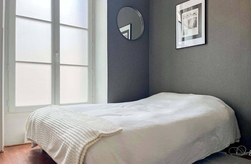 Saint-Michel - Nansouty - Saint-Genes Apartment | Charming Studio in the Heart of Bordeaux